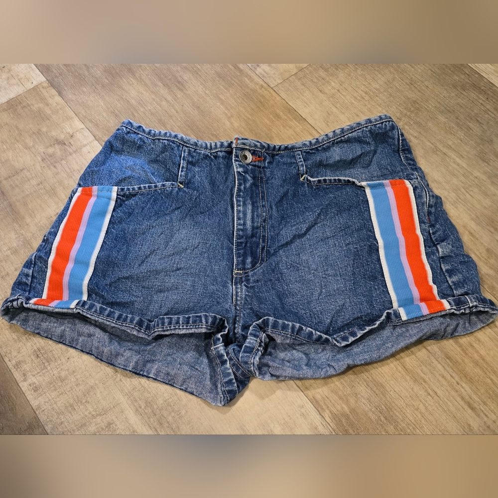 Vintage JNCO Girls Sidewalled Shorts